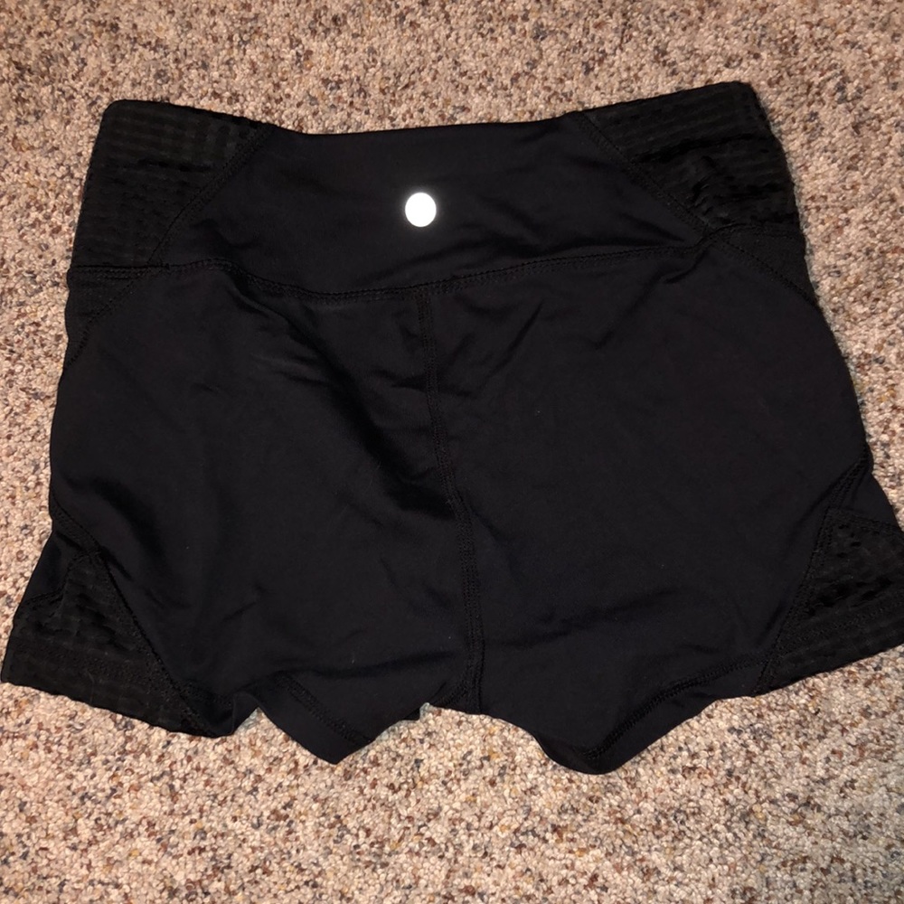 Shorts - Picture 2 of 4